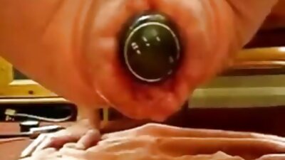 Bruneta cu părul scurt face sex hardcore la casting
