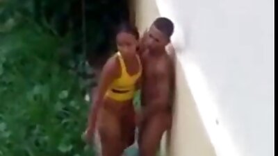 Fetița fragilă face sex cu fratele ei vitreg din abanos