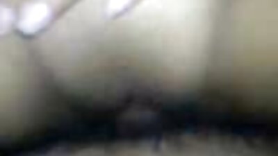 Cuckold se uită cum prietena lui este furată în păsărică și fund
