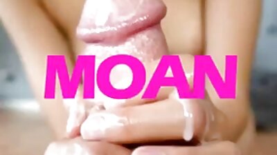 Blonda slaba isi incepe ziua cu sex pasional